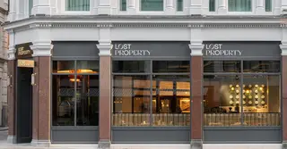 লন্ডনে হারানো জিনিসের নিরাপদ ভরসা ডিজিটাল সংরক্ষণ কেন্দ্র